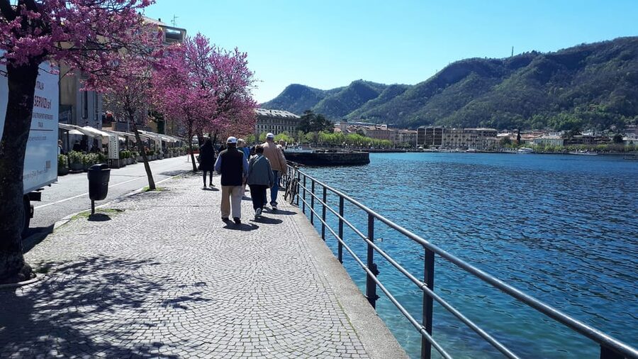 From Milan: Lake Como, Bellagio and Lugano Small Group Tour - Transportation and comfort: what you should pack
