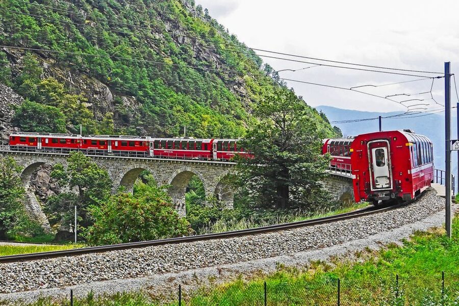 From Milan: Lake Como Cruise, St. Moritz & Bernina Red Train - Bernina Red Train through the Alps, the highlight you will actually remember