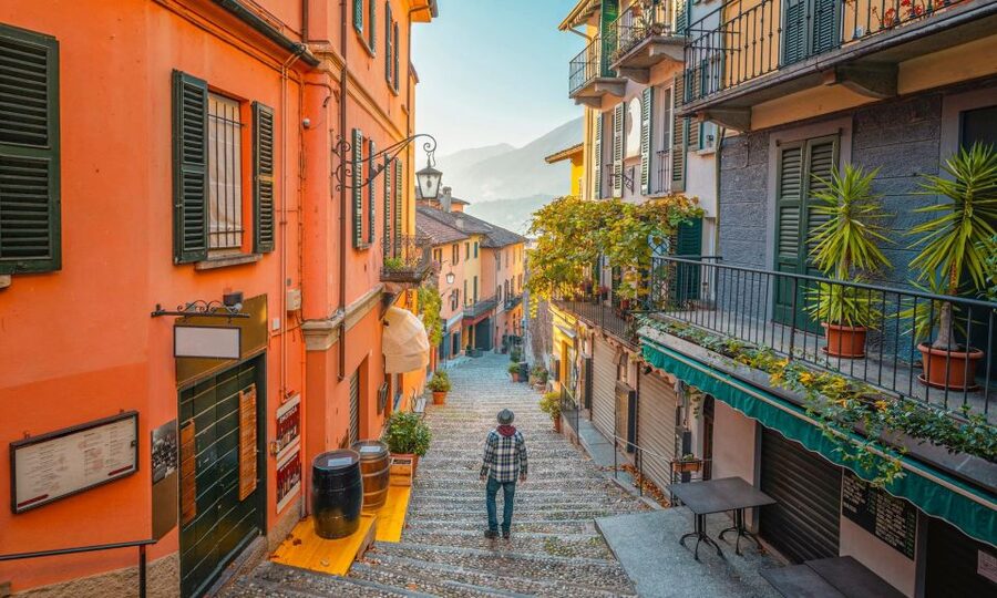 From Milan: Private Boat to Como Lake, Lugano, and Bellagio - The private 1.5-hour cruise: where the villas and gardens really come alive