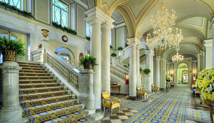 From Milan: Small Group Como, Bellagio, Varenna, Boat Cruise - The boat cruise: golden triangle villa views at the pace you want
