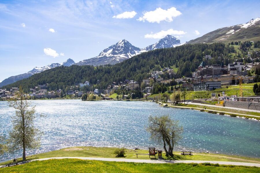From Milan: St Moritz & Alps Day Trip with Bernina Red Train - Getting started at Porta Garibaldi in Milan, without stress