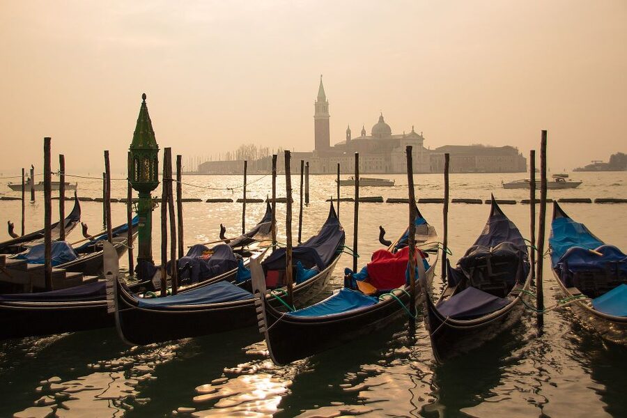 From Milan: Venice and Verona Full-Day Tour by Train - Venice Arrival and the San Marco Core: Square, Basilica, Bridge of Sighs