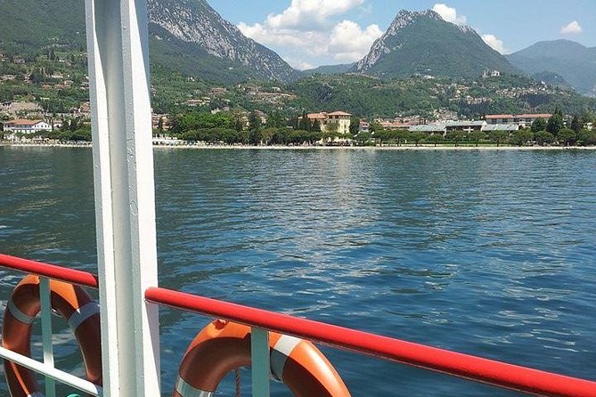 Full-Day Lake Garda and Desenzano del Garda from Milan - small group tour - Getting on Track Early: Milan Departure, Mobile Ticket, and the Group Size