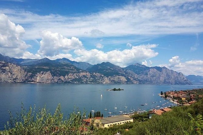 Full-Day Lake Garda and Desenzano del Garda from Milan - small group tour - Gelato Time in Sirmione, Then Back to Desenzano for Shopping