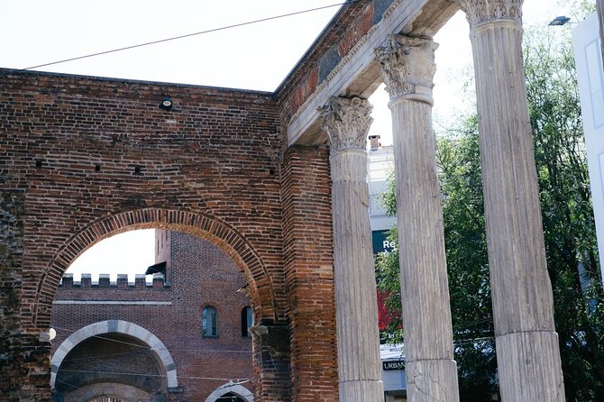Highlights and hidden gems of Milan Bike Tour - Castello Sforzesco and Parco Sempione: Fortress, Courtyards, Then a Green Pause