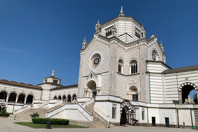 Highlights of Milan Bike Tour - Monumental Cemetery (Jewish section): quieter and heavier than the rest