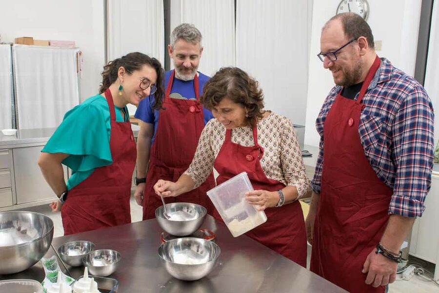 International aperitif + cooking class in Italian - What you cook: 3 to 4 appetizers, plus one sweet, with Italian guidance