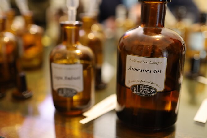 Italian Perfume Workshop in Milan - Who should book this Italian perfume workshop?