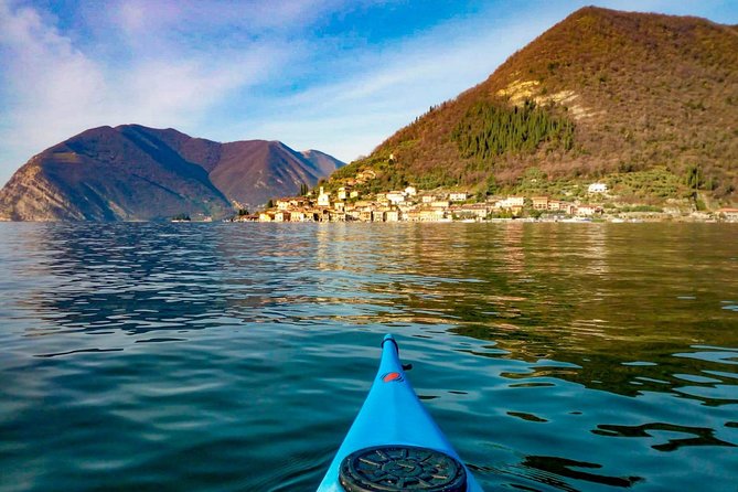 Kayak Trip to Monte Isola, on Iseo lake - Learning basic paddling and staying safe, without killing the fun