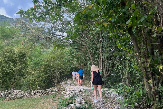 La 'Dolce Vita' Hike to Mountain House with Lake View Aperitivo - Aperitivo hour done right: drink choices plus a proper Italian spread