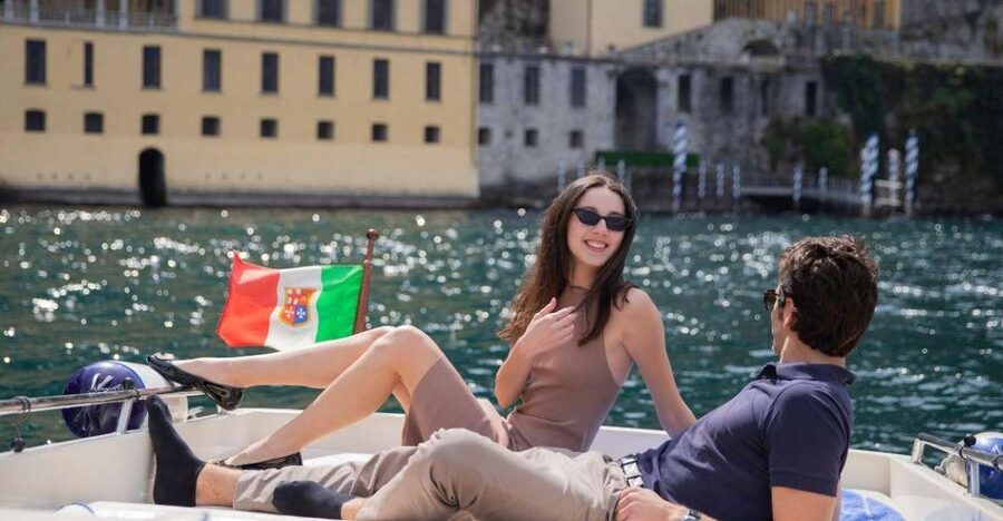 Lake Como 3 hours Private Boat Tour Groups of 1 to 7 People - Villa Balbianello from the water: why that stop clicks