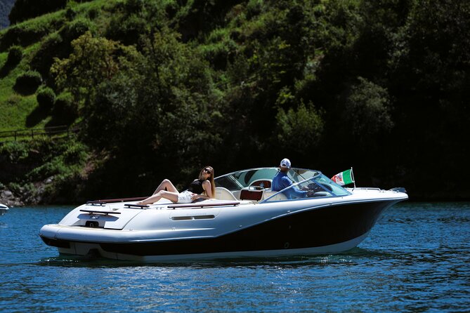 Lake Como: 4-Hour Luxury Speedboat Private Tour - A classic-feeling Jeanneau speedboat made for comfort
