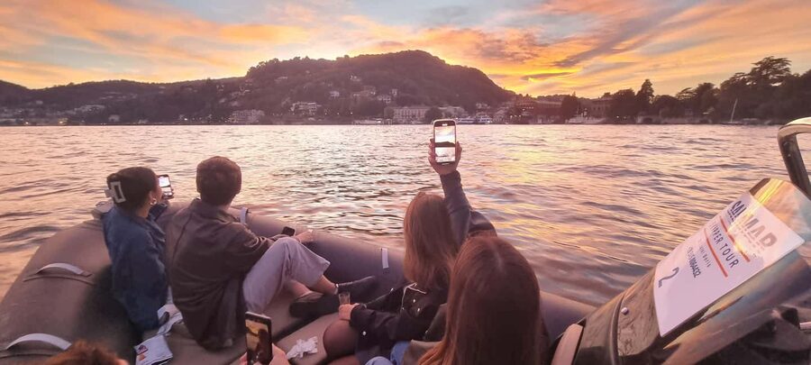 Lake Como: Aperitivo Cruise with Prosecco at Sunset - The first-basin villa parade: Villa d’Este, Villa Versace, Mandarin Oriental