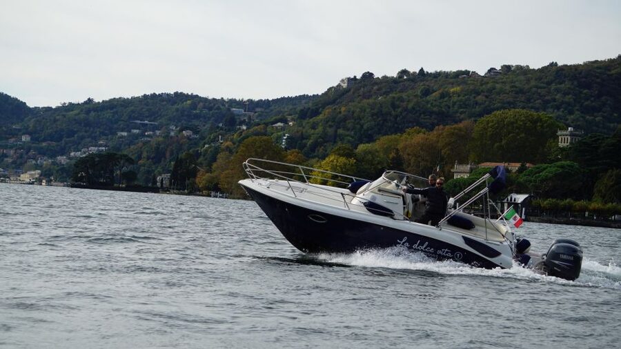 Lake Como: Dreamer Private Tour 1 hour Eolo boat - Torno and Villa Taverna: where small towns still feel grand