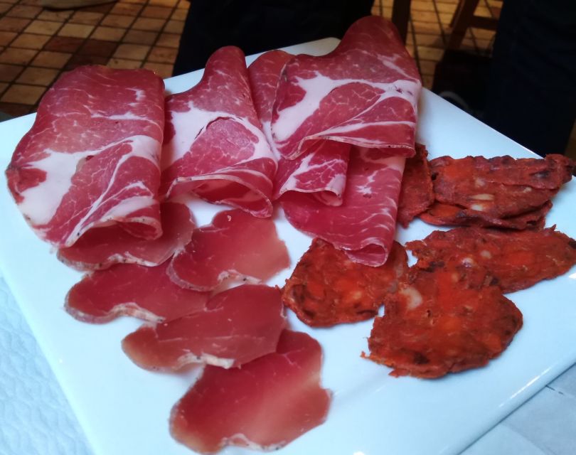Lake Como: Food Walking Tour - Where the tour begins, and why Piazza Duomo matters