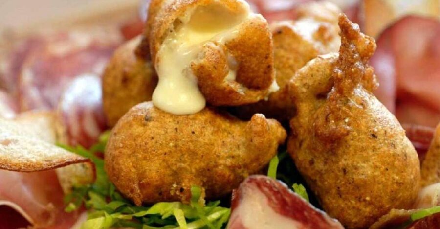 Lake Como: Food Walking Tour - Street food stop: pizza you eat while walking