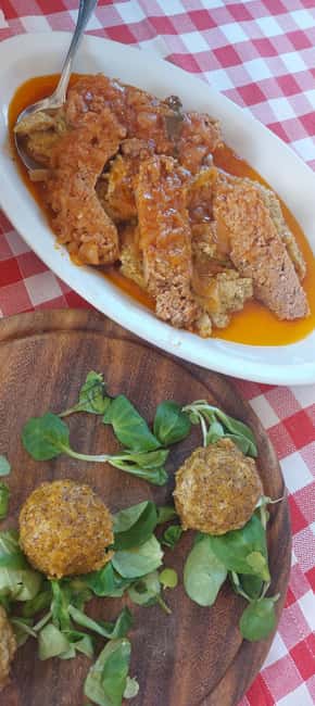 Lake Como: Food Walking Tour - The sit-down lunch: cured meats, local wine, and a real table moment
