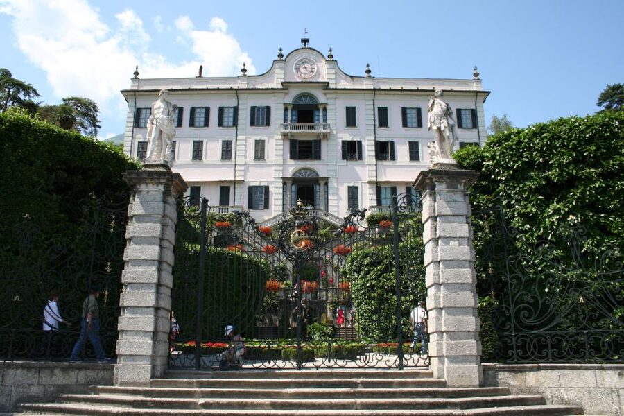 Lake Como: Highlights Tour with a Local by Private Car - Key things to know before you go