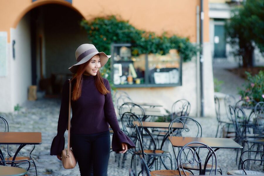 Lake Como: Personal Travel & Vacation Photographer - Posing in Lake Como, without the awkward part