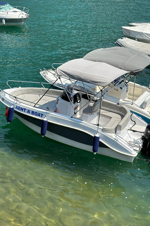 Lake Como Rent: 1-Hour Boat Rent Without License - What to bring for a smooth hour on Lake Como