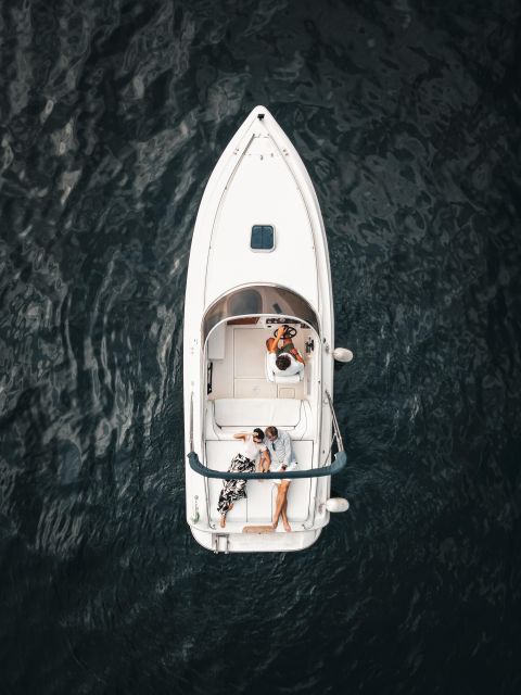 Lake Como: Scenic Private Boat Tour through the Best Villas - Price and the Real Value, Including the 50 Euros Fuel Fee