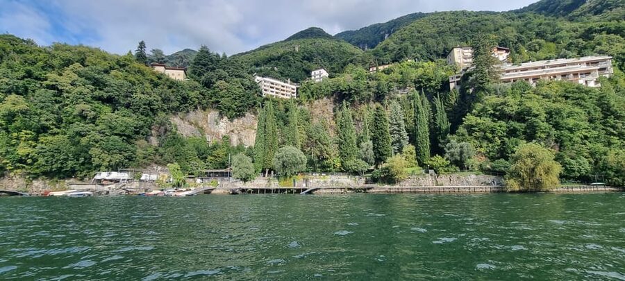 Lake Como: Shared Boat Tour with Prosecco Aperitif - Villa Erba and the movie connection that makes it fun
