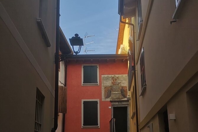 Lake Garda at Sunset: Desenzano Walk & Boat around Sirmione - Stop 3 and 4: Castello di Desenzano and Porto Vecchio viewpoints