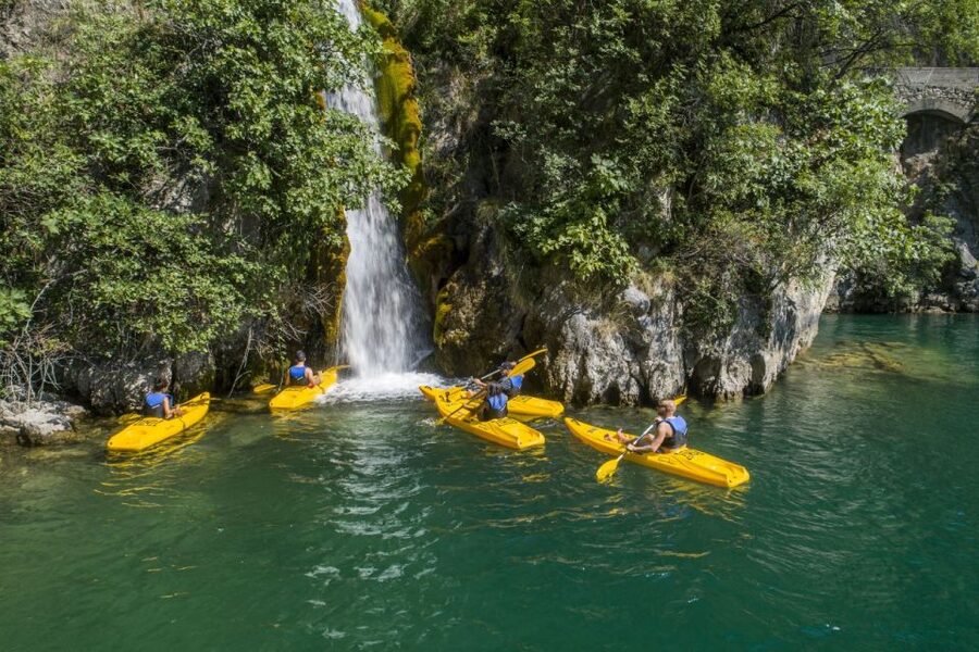 Lake Iseo: Baia del Bogn Kayak Tour - Getting set up at Sportaction, and what “meeting point” really means