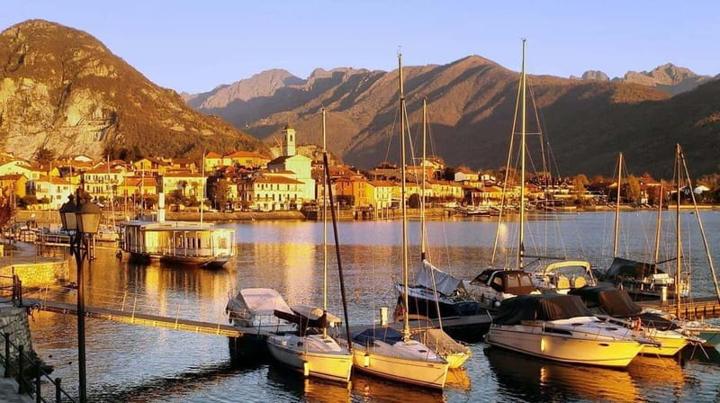 Lake Maggiore: Boat Dinner at Isola Pescatori from Feriolo - The water taxi hop, about 20 minutes across the lake