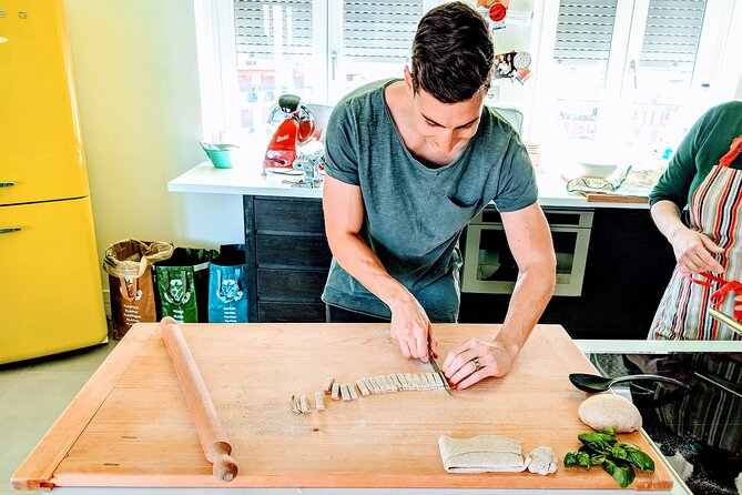 Learn How to Make Homemade Pasta. Como Area - Meeting at Via Cinque Giornate, 5:30 pm, and What the Timing Means