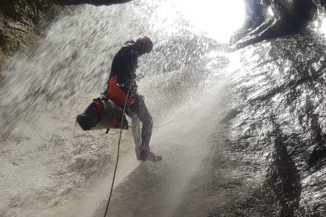 Level 1 Canyoning: Vione torrent with canyoning guide - Who should book this Vione canyoning tour?