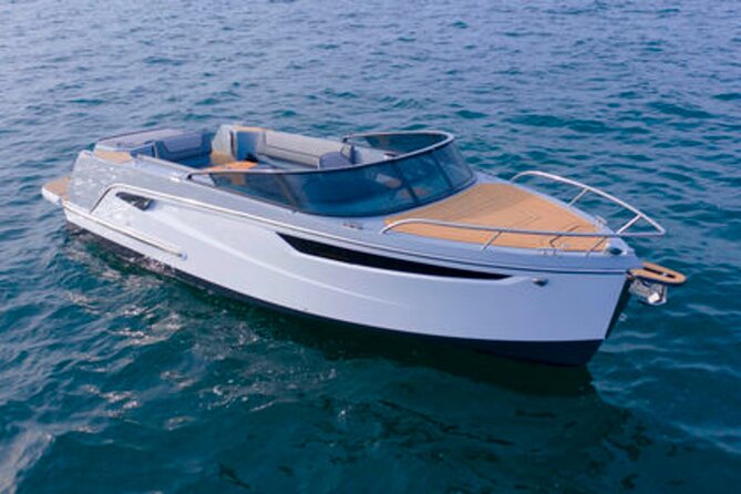 Luxury Sunset Lake Como 1h or experience with enchanting view - Music, Wine, and Photo-Perfect Moments on the Water