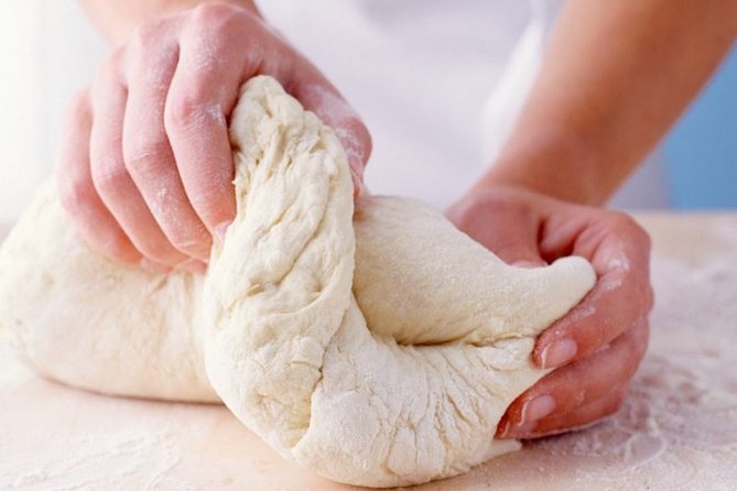 Mamma Mia! Make Your Own Italian Pizza in Milan - Studio Feel: Small Space, Big Personality