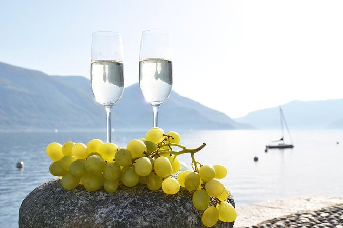 Micaela's exclusive private sunset cruise on lake Maggiore - Who This Sunset Cruise Suits Best