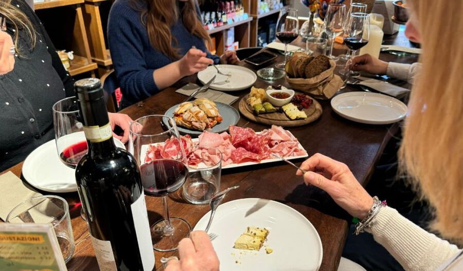 Milan: Aperitivo with Food Selection & a Glass of Wine - Wheelchair accessible, simple meeting point, smooth start