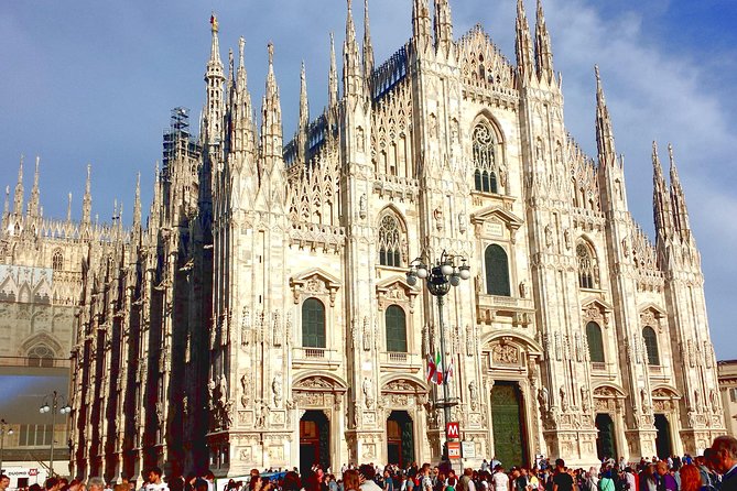 Milan: Best of Skip-the-Line Duomo Guided Tour Experience - The crypt stop: Saint Charles Borromeo beneath your feet