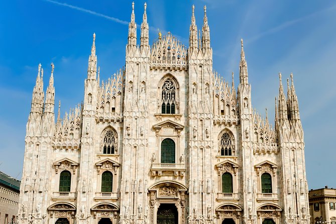 Milan: Best of Skip-the-Line Duomo Guided Tour Experience - Headphones, group size, and why it affects your enjoyment