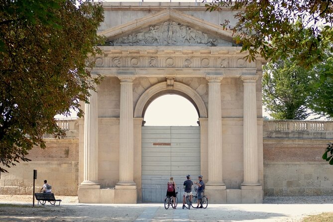 Milan: Bicycle Tour Live Tourist Guide 3 hours and half - Meeting point and how to avoid day-of stress