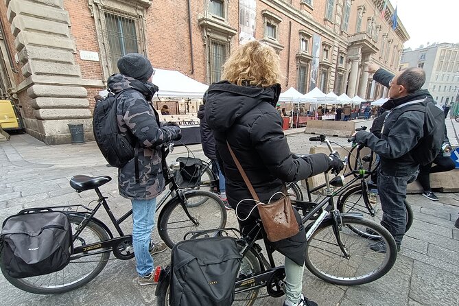 Milan: Bicycle Tour Live Tourist Guide 3 hours and half - Arco della Pace by Parco Sempione: a neoclassical pause