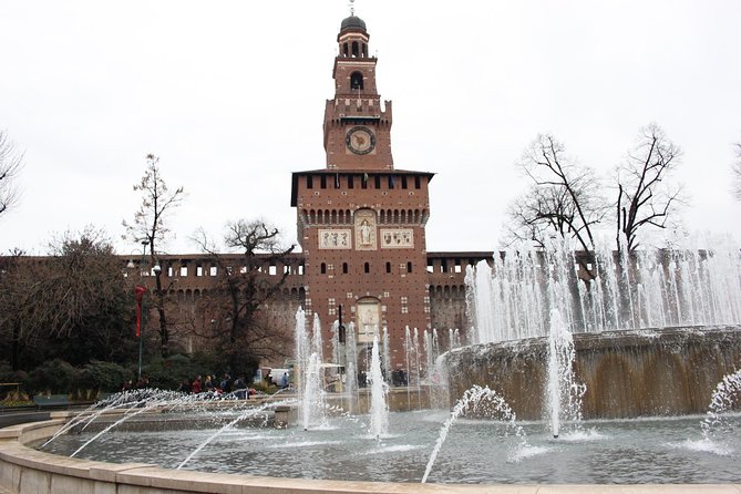 Milan by night walking experience - Price and value for a 2-hour night orientation