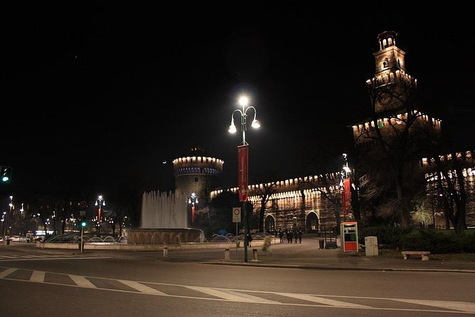 Milan by night walking experience - Who this Milan by night walk suits best