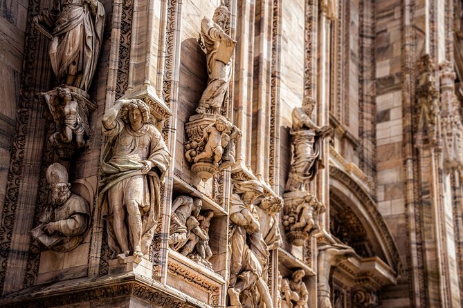 Milan: Cathedral and Duomo's Rooftop Guided Tour - What Makes This Tour Run Smooth: Guide Style, Audio, and Pacing