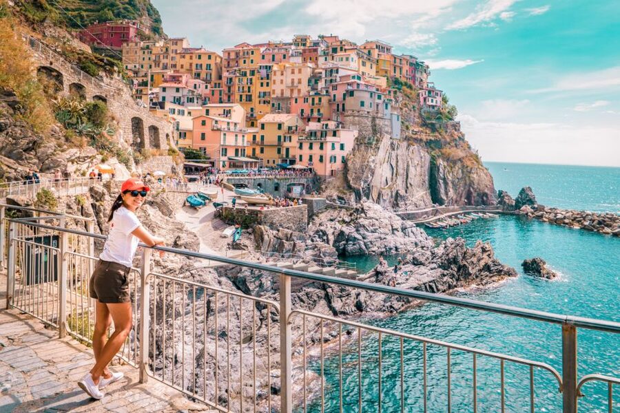 Milan: Cinque Terre Full-Day Guided Trip With Cruise - The early coach ride to La Spezia: comfort matters on a long day