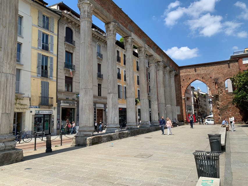 Milan: City Highlights Bike Tour - Santa Maria delle Grazie and the Last Supper stop outside