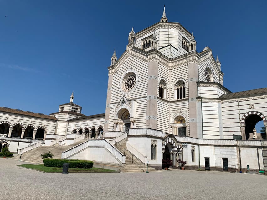 Milan: City Highlights Bike Tour - Where you start: Via Falcone, then straight into the action