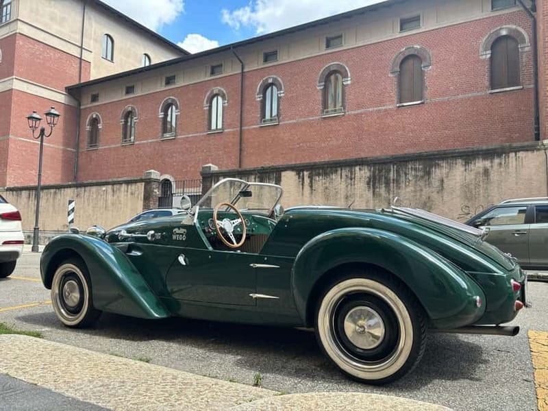 Milan: City Highlights Private Tour by Vintage Car - Brera District: Slow Down and Let the Neighborhood Work