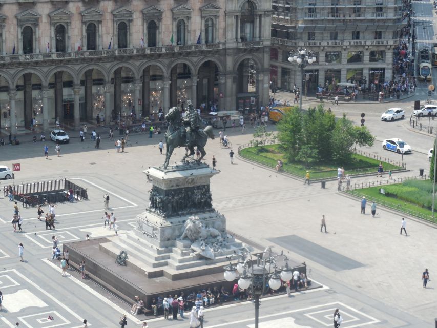 Milan: City Highlights Walking Tour - Small-group logistics: headsets, security, and what to pack