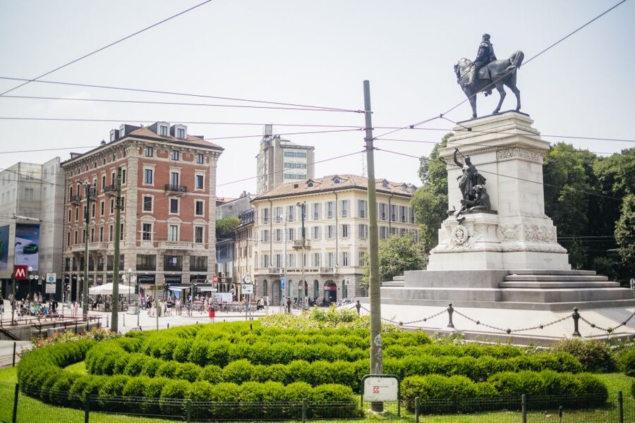 Milan: City Sightseeing Hop-On Hop-Off Bus with Audio Guide - Where to board: Foro Bonaparte vs Piazza Duomo