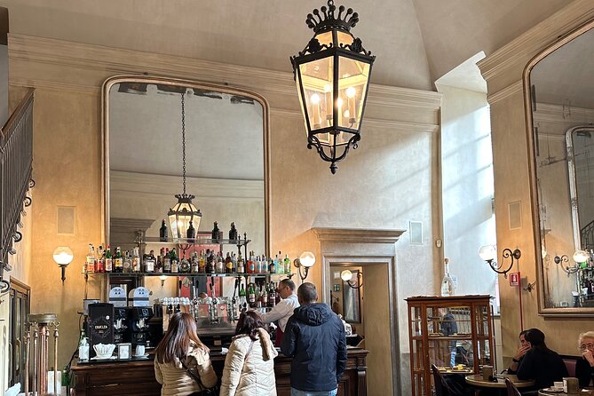 Milan Coffee & History Crawl with a Licensed Tour Guide - Starting at Piazza Cordusio and meeting by Palazzo Broggi