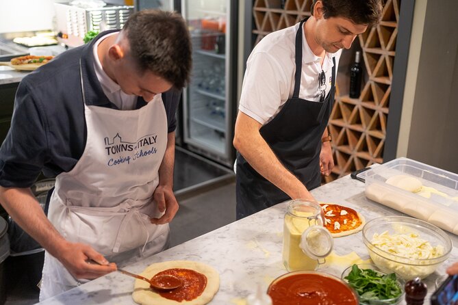 Milan Cooking Class: Authentic Pizza & Gelato Making - Finding the Right Entrance, Plus What to Do If You Are Running Late